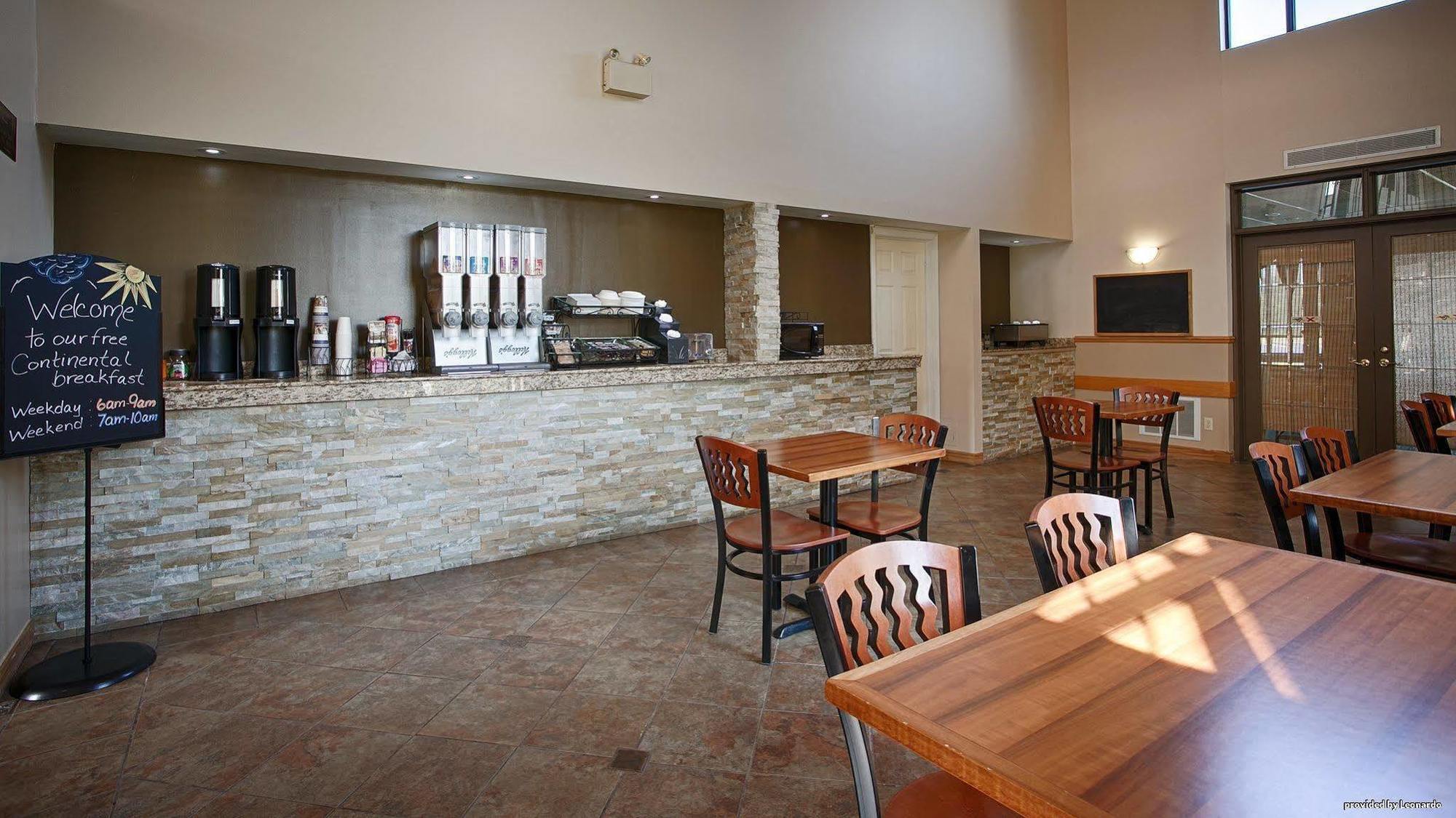 Best Western Smiths Falls Hotel Exterior foto